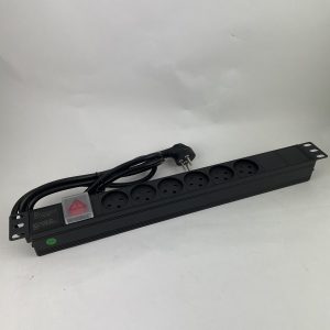 פס 6 שקעים לארון 19" תקשורת עם ממ"ט